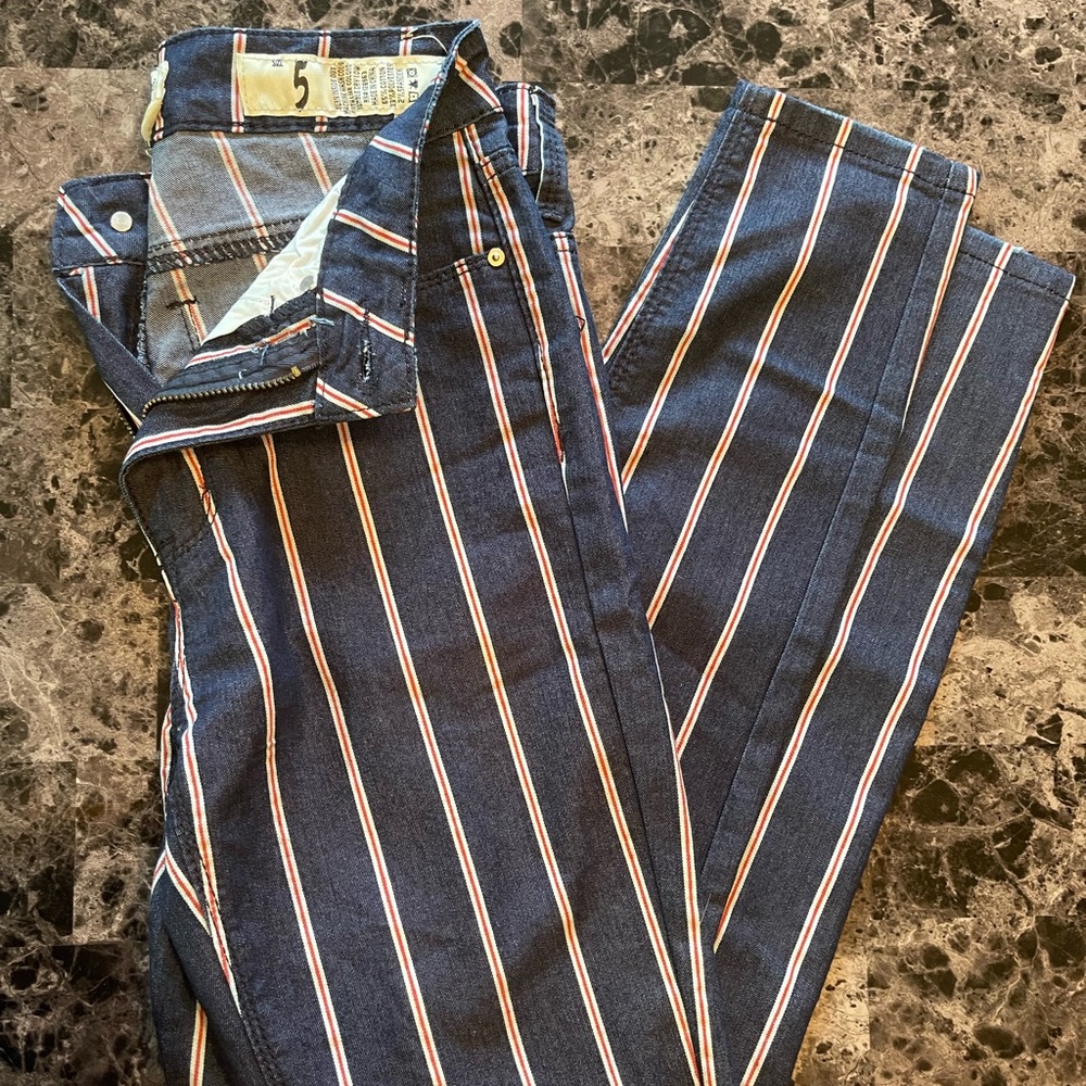 Stripped jeans